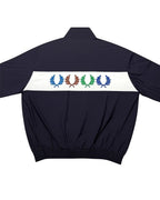 GEGENHALT. Dunkler Windbreaker mit weißem Streifen und bunten Lorbeerkränzen. Lässige Jacke.